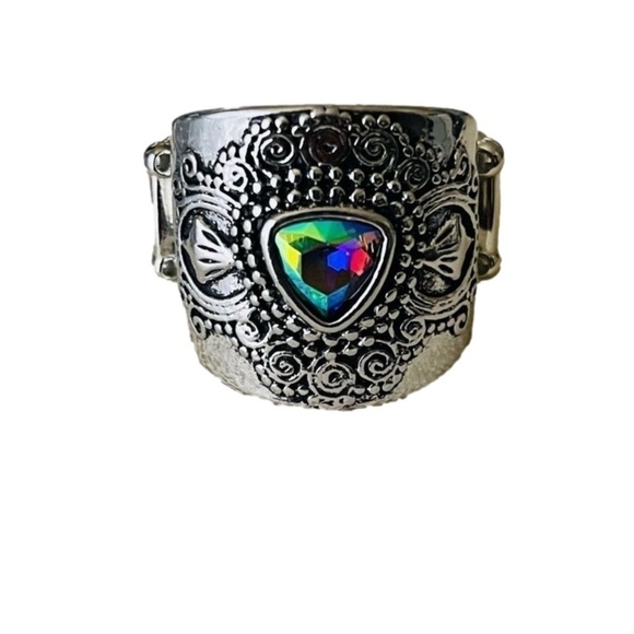 Stretch Ring Silver tone Iridescent Stone - Picture 1 of 3